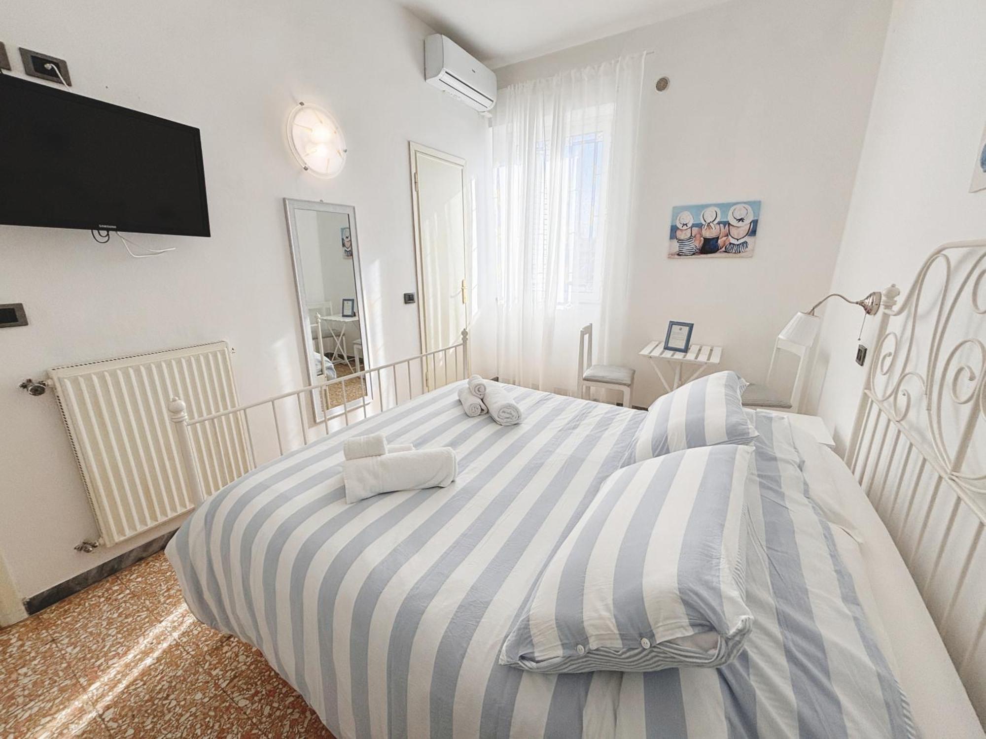 A Casa Di Mario E Nene Bed & Breakfast Viareggio Exterior foto