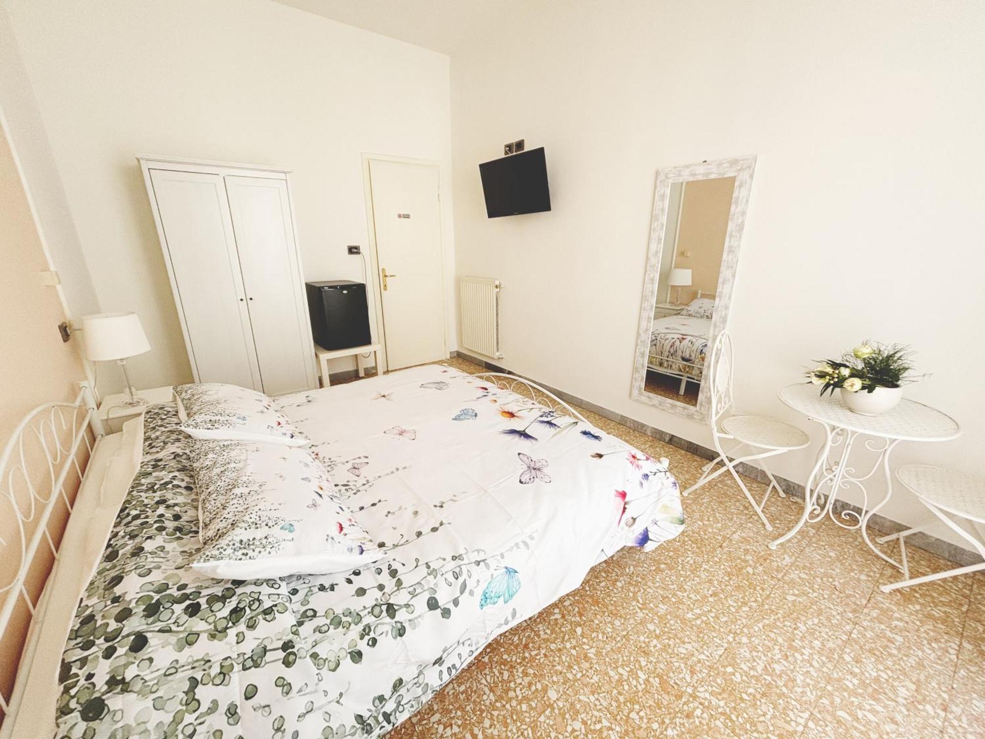 A Casa Di Mario E Nene Bed & Breakfast Viareggio Exterior foto