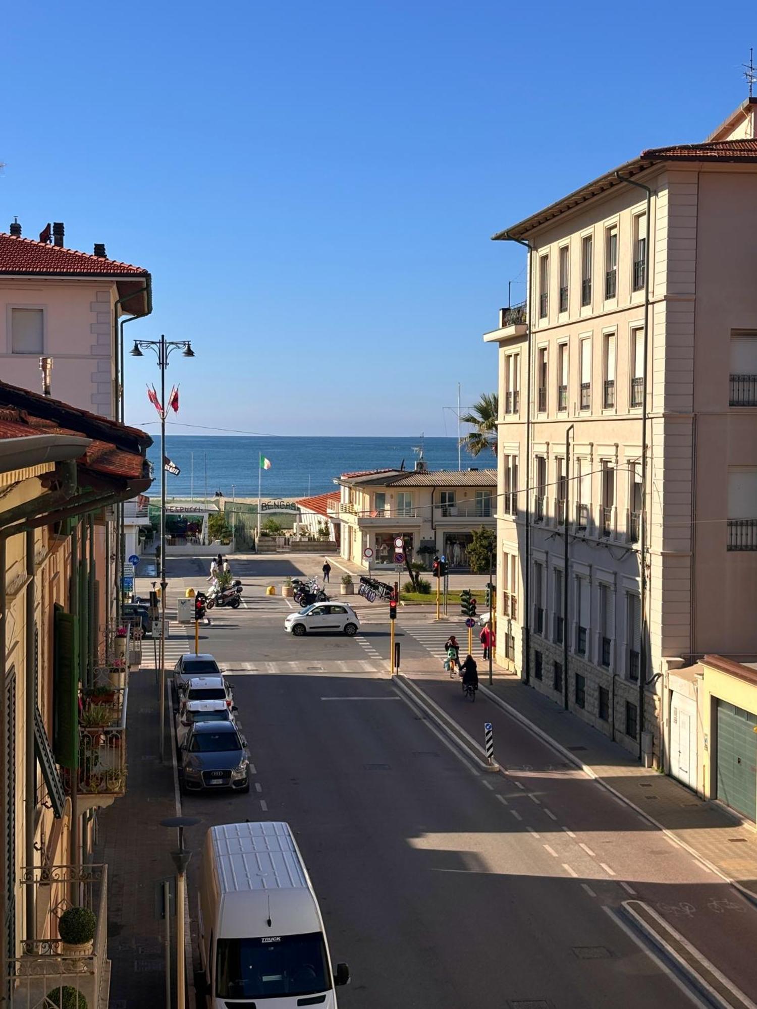 A Casa Di Mario E Nene Bed & Breakfast Viareggio Exterior foto